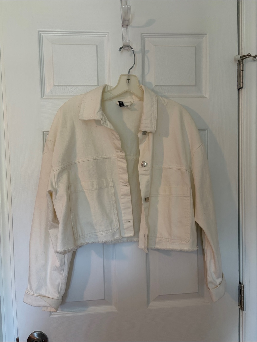Cropped Cream Utility Jacket - Women - Picture 1 of 4